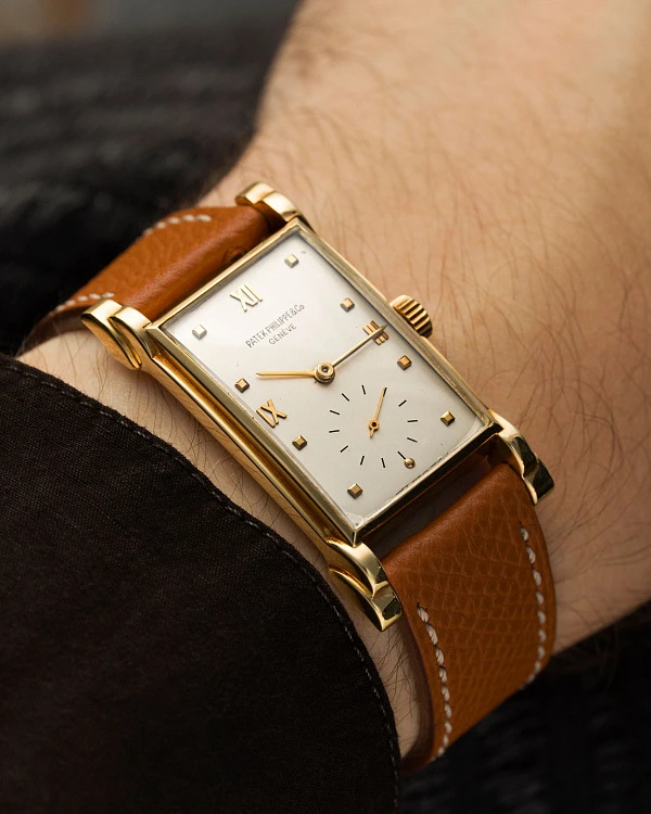 Ref. 2415 in 18k Yellow Gold
