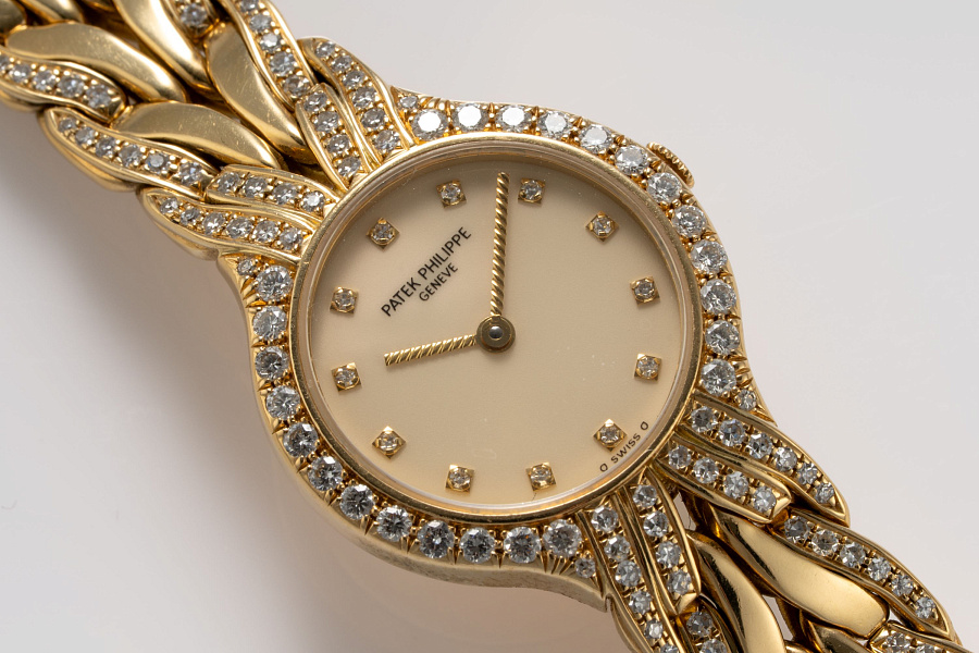 Ref. 4816/3 in 18k Yellow Gold