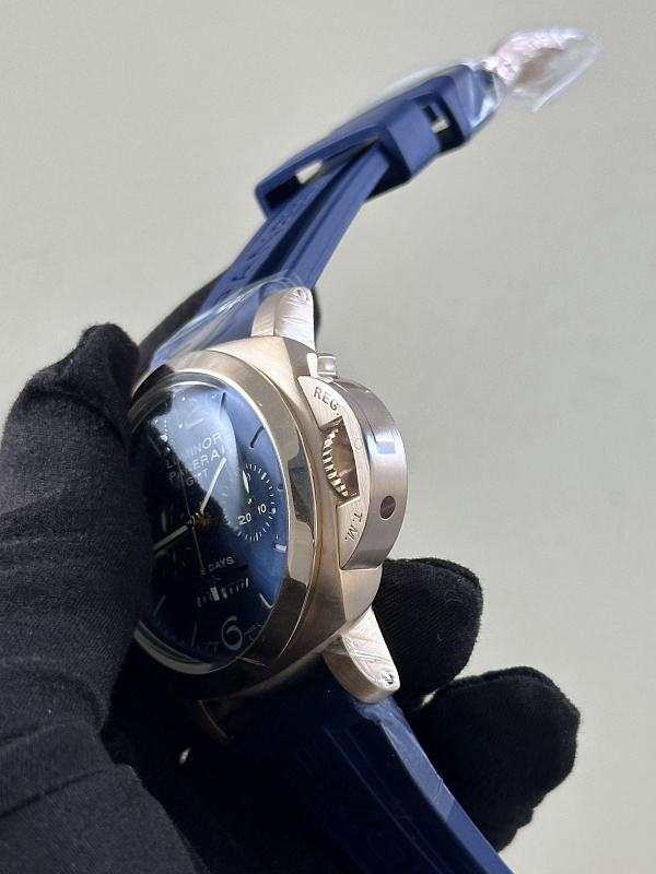 Luminor 1950 8 Days Chrono Monopulsante GMT Rose Gold 44mm Limited Edition