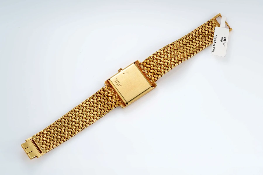 Tank Ref. 90805 D2 in 18k Yellow Gold