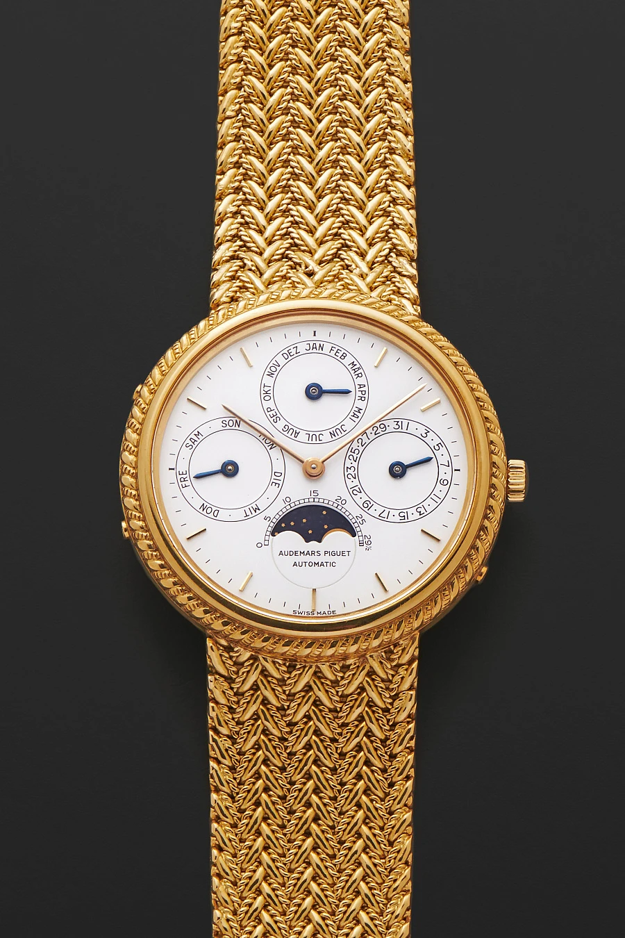 Quantième Perpetual Calendar Ref. 25549BA with Ornate Bracelet in 18k Yellow Gold