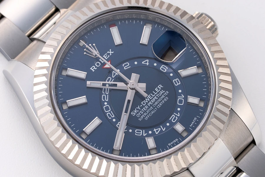 Skydweller Ref. 326934 in Stainless Steel
