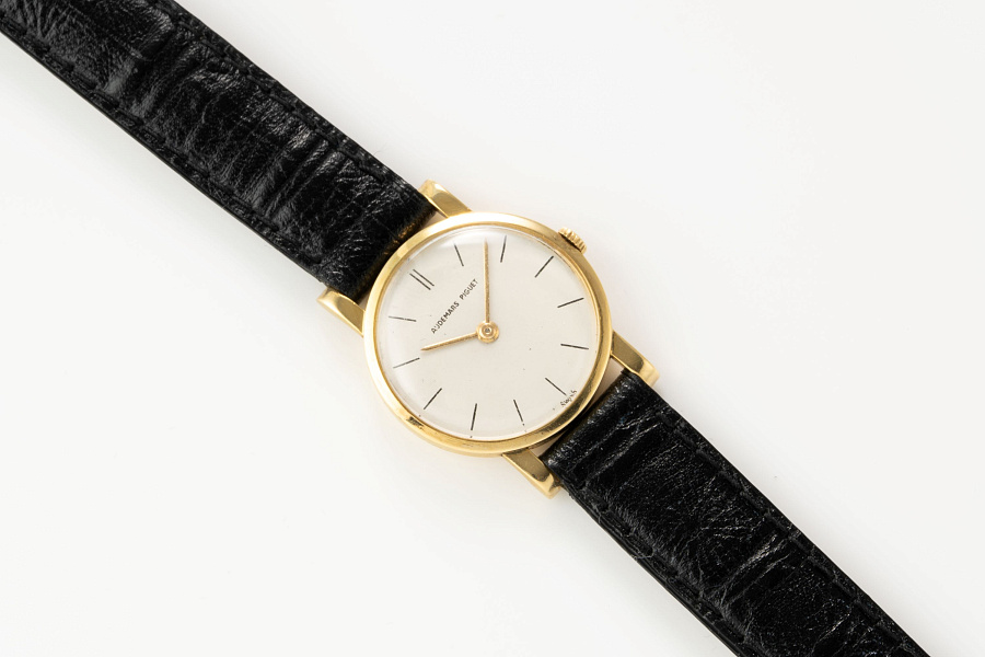 Ladies Watch in 18k Yellow Gold