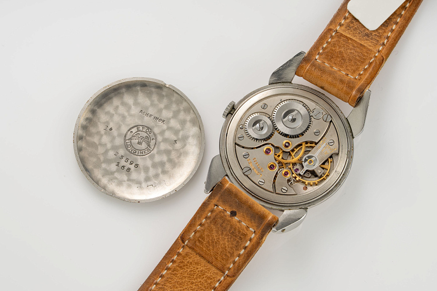 1940 Salmon Dial Dress Watch in Stainless Steel