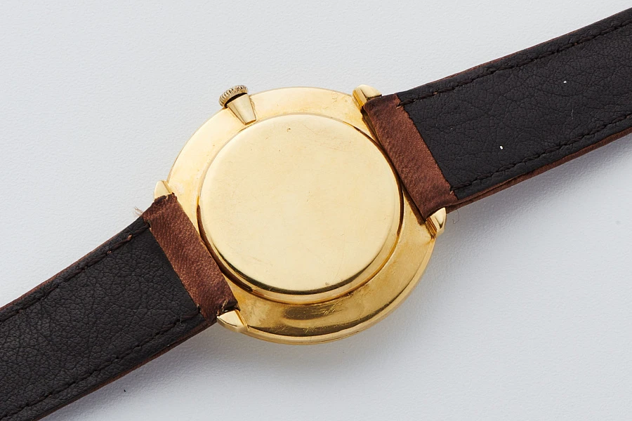 'Stubby Lugs' Dress Watch in 18k Yellow Gold