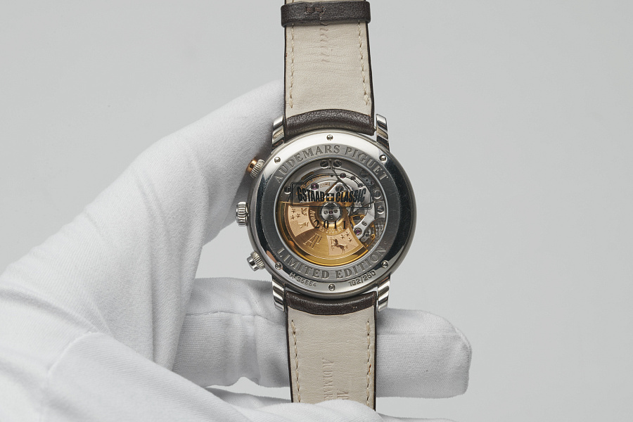 Gstaad / Classic Titan Chronograph