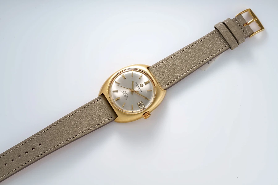 Royal Ref. 7375 in 18k Yellow Gold