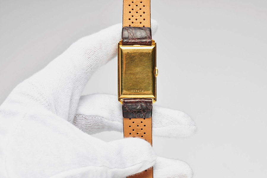 Rectangular 750/1000 Yellow Gold