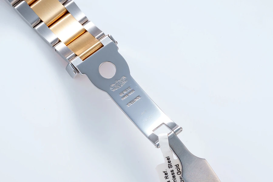 Daytona Ref. 116523 in Stainless Steel and 18k Yellow Gold