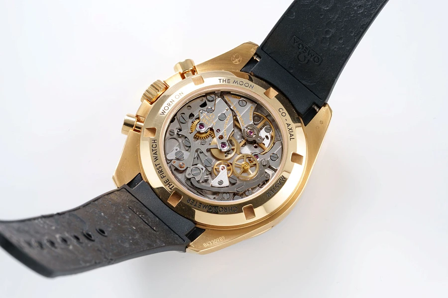 Speedmaster in 18k Yellow Gold