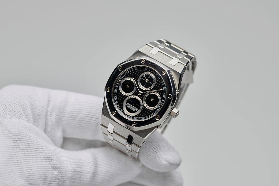 Royal Oak Perpetual Calendar