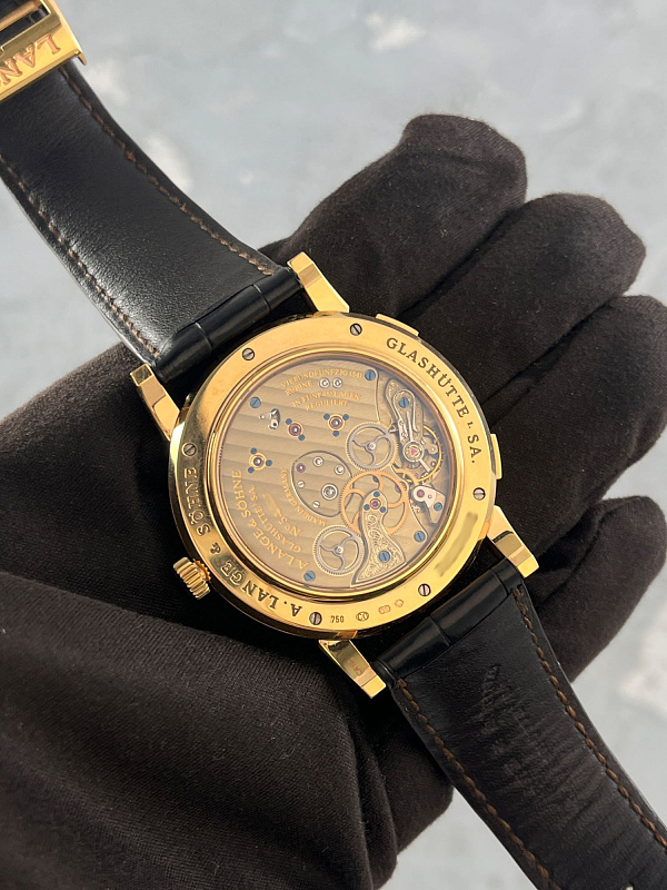 Lange 1 Time Zone Rose Gold