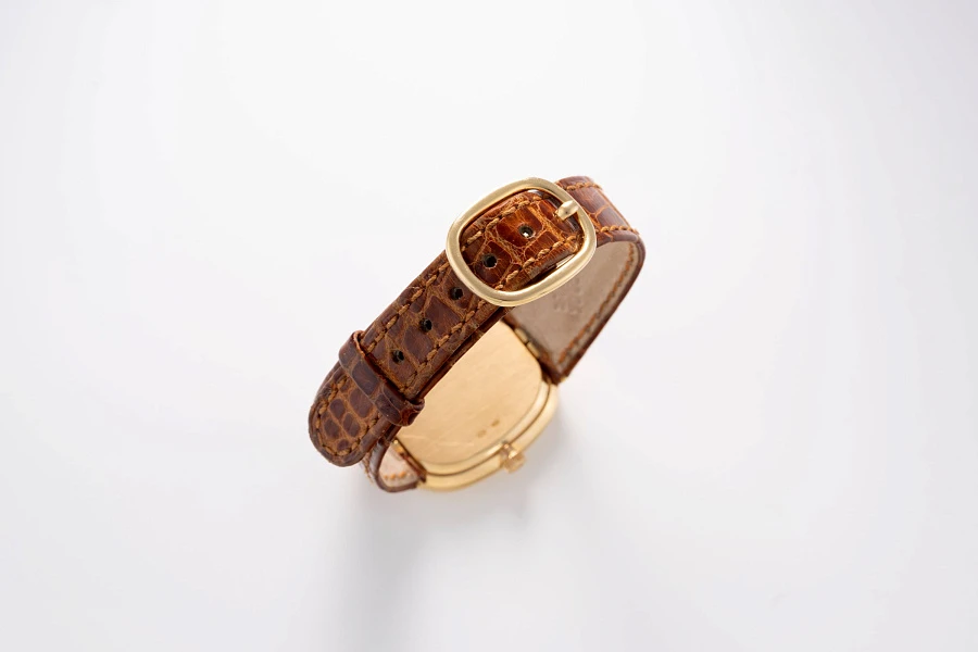 Ellipse Ref. 4226 in 18k Yellow Gold