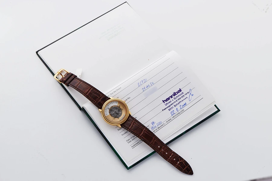 Star Wheel Ref. 25720BA in 18k Yellow Gold